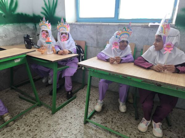شور و شوق آغاز مدرسه؛ جشن به‌یادماندنی کلاس‌اولی‌ها در روستای مزرعه