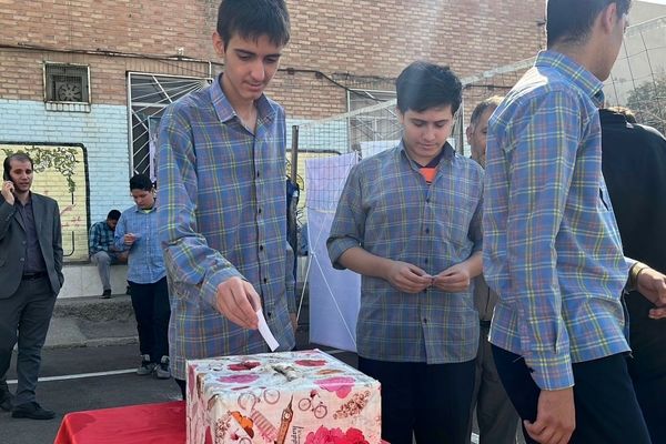 برگزاری انتخابات انجمن‌های ورزشی با حضور مسئولان آموزش و پرورش منطقه۱۵