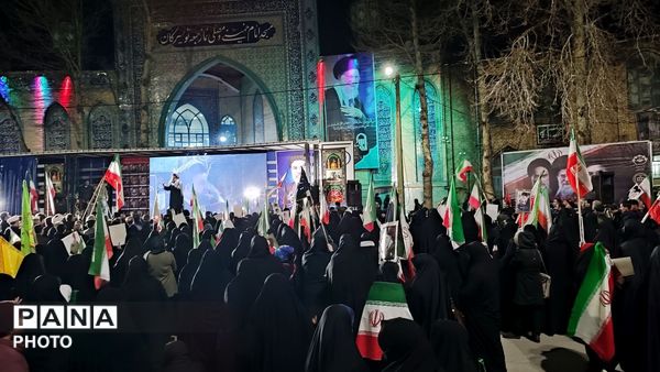 «فدای ایران»؛ پیام تویسرکان به جهان در مراسم اربعین قائد شهید