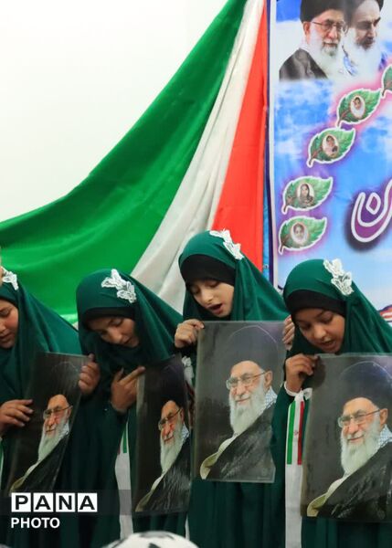 اجتماع دختران جانفدا در شهر جعفریه قم 
