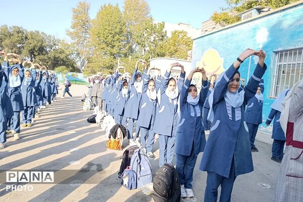 طنین زنگ سلامت در دبستان دخترانه آیین روشن؛ از لقمه‌های سالم تا نشاط و ورزش 