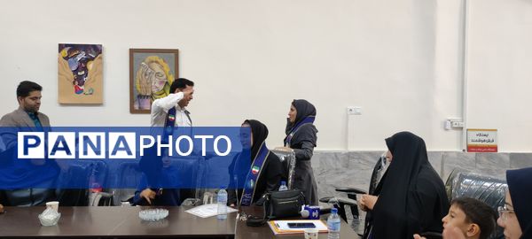 جلسه تقدیر از عوامل اجرایی همایش بزرگ یاوران مقاومت در کانون باهنر بجنورد