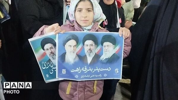 تجمع مردمی بخش افرینه در حمایت از انقلاب اسلامی با حضور عشایری و مردم ولایت‌مدار شهرستان معمولان