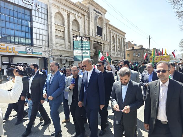 حضور پرشور فرهنگیان و دانش‌آموزان کرمانشاهی در راهپیمایی روز قدس