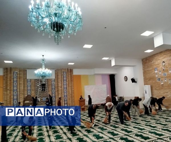 غبار روبی مسجد خاتم النبیین بیرجند به مناسبت فرا رسیدن ماه رمضان 