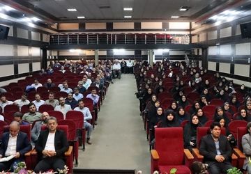 نشست صمیمانه مدیران آموزش متوسطه در کانون فرهنگی‌تربیتی شهید کافی