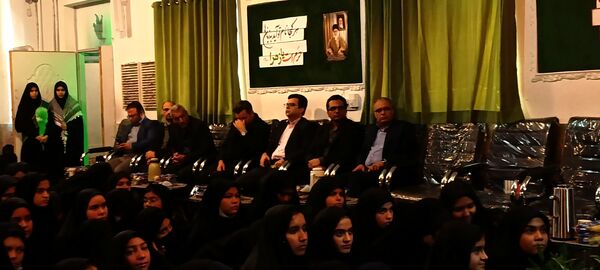  مراسم استقبال و تشییع شهید گمنام در دبیرستان شاهد زکیه ناحیه یک 