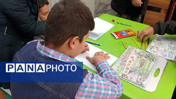 نمایشگاه درون‌مدرسه‌ای دست‌سازه‌های دانش‌آموزی مدارس با نیازهای ویژه