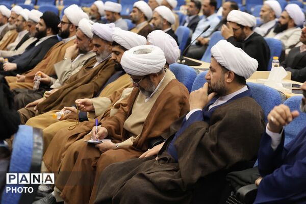 نشست فصلی رؤسا و معاونان سازمان عقیدتی سیاسی فراجا در همدان 