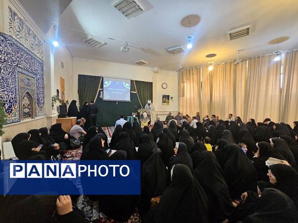 جلسه انجمن اولیا و مربیان در دبستان هیات امنایی قرآنی مبین شهرستان شیروان