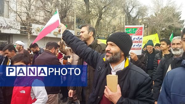 راهپیمایی ۲۲ بهمن نشان دهنده همبستگی و اتحاد مردم ایران 