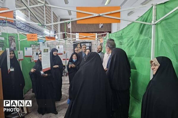 آیین نواختن زنگ مهر با حضور مدیر آموزش و پرورش ناحیه دو شهرری 