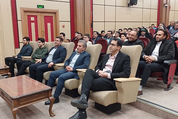 تقدیر از دانش‌آموزان دبیرستان هیات امنایی البرز در اردوگاه استانی شهید محمد منتظری شهریار 