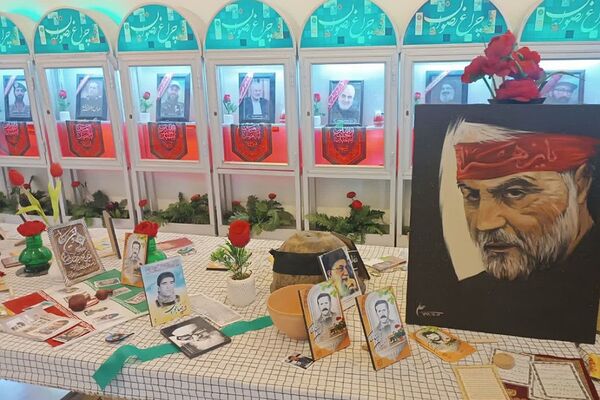 بزرگداشت «مادران چشم به راه»باحضور دانش‌آموزان دبیرستان دخترانه معرفت کهریزک