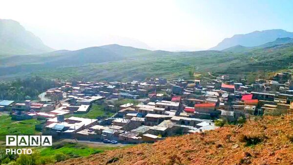 قلعه‌تک در اردیبهشت؛ جادوی باران و شکوفه