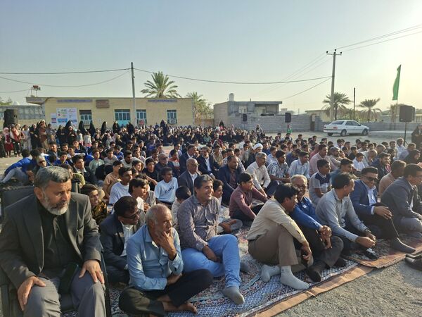 جشن پرشور دهه فجر انقلاب اسلامی در محله ولی عصر سندرک 