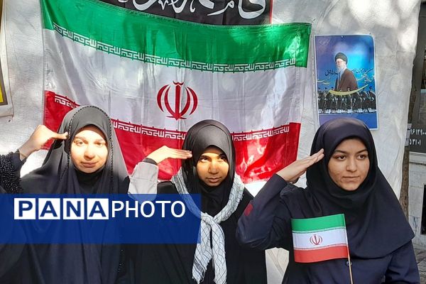 حضور پرشور دختران و پسران شهریار در روز استکبار ستیزی