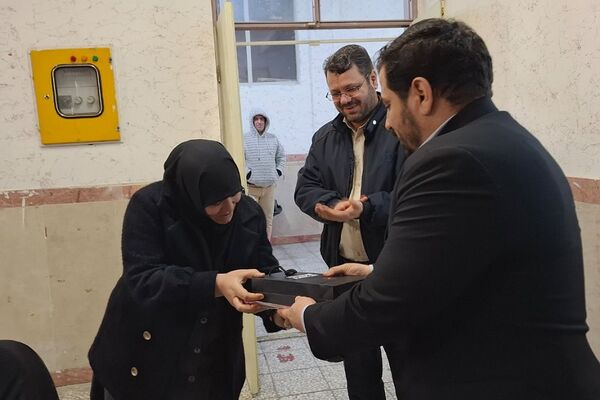 جلسه شورای دبیران در مدرسه جوادالائمه بهارستان ۲