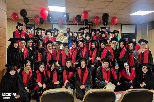 جشن فارغ‌التحصیلی دانش‌آموزان دبیرستان فرهنگ ۱۳؛ روایت خاطره‌ها و آغاز مسیری تازه