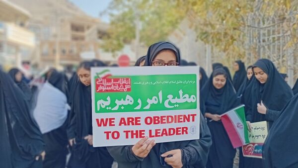 ۱۳ آبان؛ روایت ایستادگی نسل‌ها در مارکده