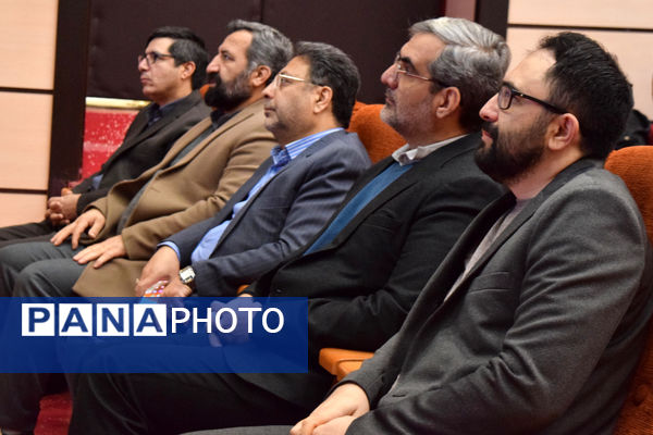 تقویت مهارت‌های مدیریتی و آموزشی