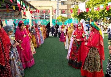 «جشن ایرانمون » در مدرسه شاهد فاطمه الزهرا (س)
