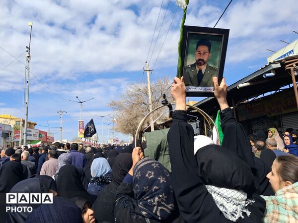 امروز شیروان در سوگ ۳شهید جنگ تحمیلی نشست