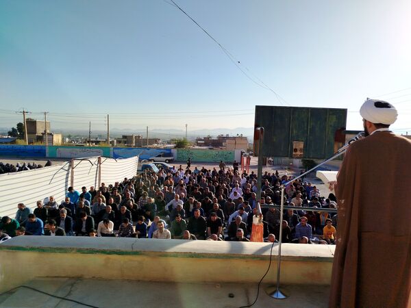 نماز عید فطر ۱۴۰۴ در روستای ظفرآباد شیراز اقامه شد