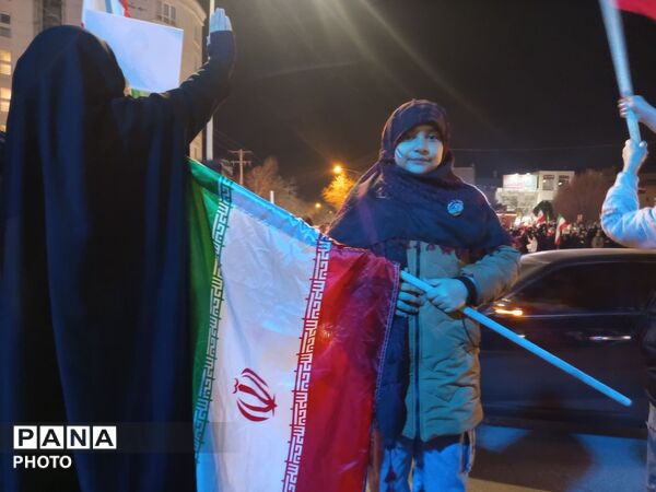 تجمع مردم بصیر نیشابور در شب هفتم شهادت رهبر انقلاب