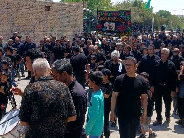 در هشتمین روز ماه محرم طنین نوای یا حسین در کوچه‌های فدافن پیچید
