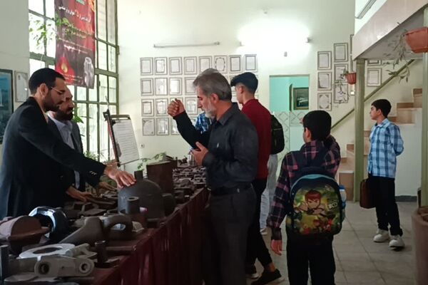 بازدید دانش‌آموزان منتخب لیگ کوک شو از کارخانه پتک شیراز