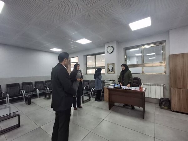 بازدید رئیس آموزش‌ و پرورش ناحیه ۲ از دبیرستان رحمت آیین یک