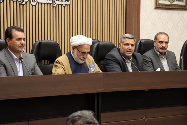 نشست هم‌اندیشی فرهنگیان تربت‌حیدریه با محوریت نهضت مدرسه‌سازی