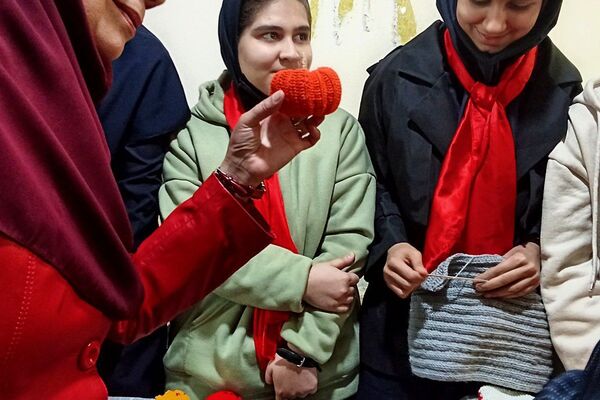 از سنت تا خلاقیت، برگزاری نمایشگاه صنایع دستی یلدا در دبیرستان توحید یک