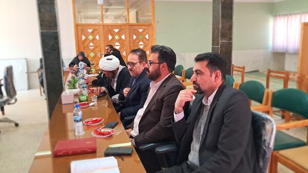 آموزش‌ و پرورش محور توسعه؛ بررسی اولویت‌ها در نشست شورای فارسان