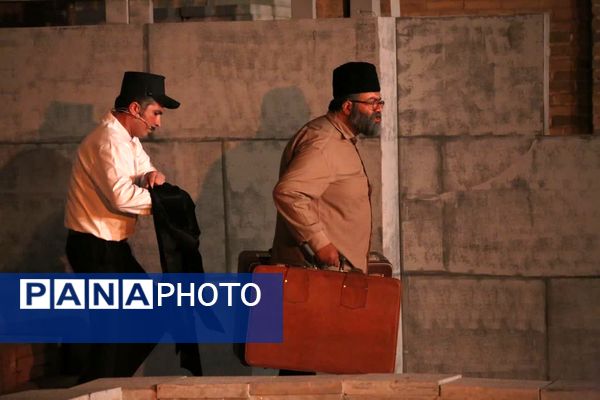 اجرای نمایش ضیافت کشتارگاه 