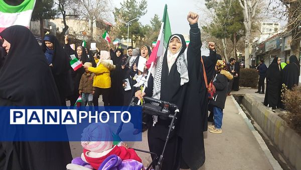 راهپیمایی ۲۲ بهمن نشان دهنده همبستگی و اتحاد مردم ایران 