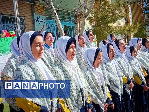 زنگ انقلاب در دبستان مهرعلی نادیپور، طنین‌انداز شد