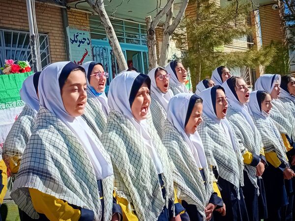 زنگ انقلاب در دبستان مهرعلی نادیپور، طنین‌انداز شد