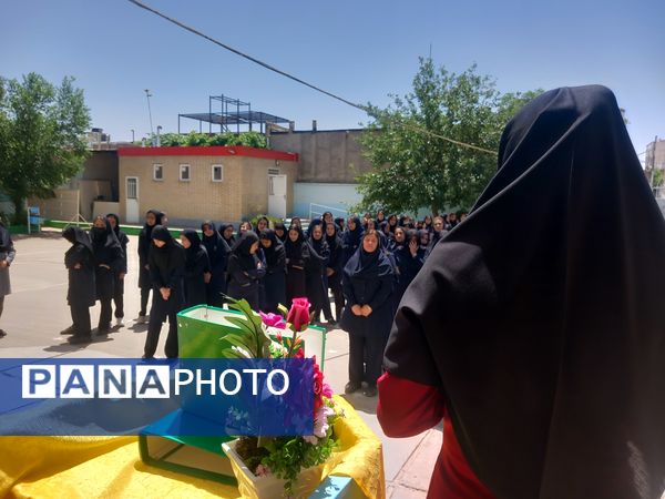 آیین نواخته شدن زنگ سپاس معلم