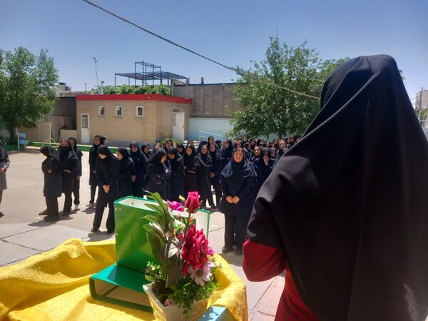آیین نواخته شدن زنگ سپاس معلم
