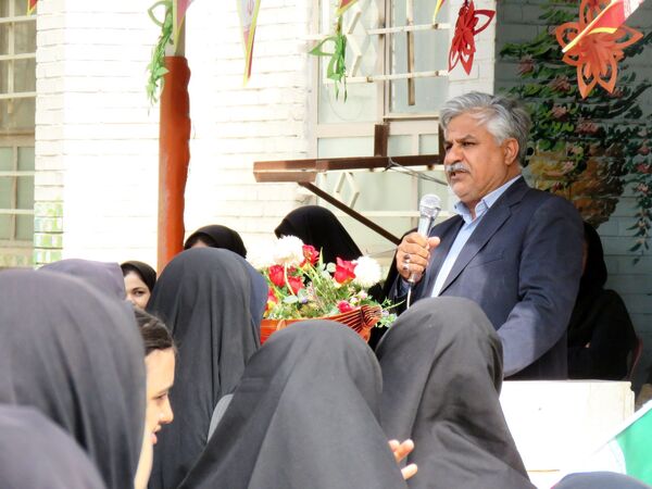 نواخته شدن زنگ مهر در مدارس شهرستان خلیل‌آباد 