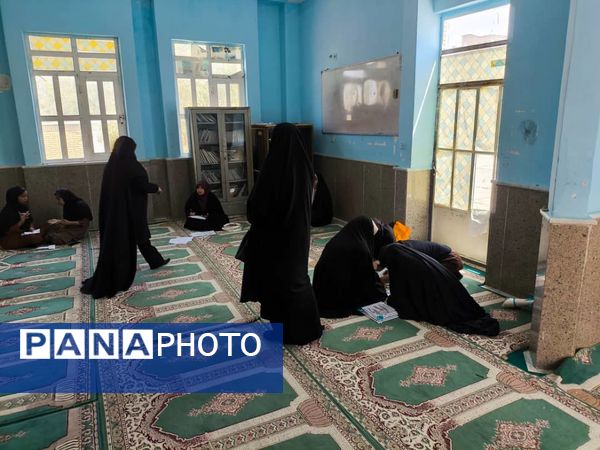 نمایش خلاقیت و استعداد نوجوانان 