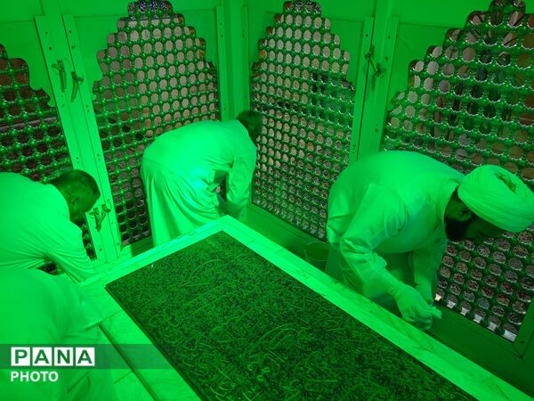 آیین غبارروبی ضریح مطهر امامزاده سید حمزه (ع)