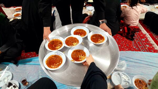 افطاری به مناسبت شب قدر در مسجد چهارده معصوم الغدیر 