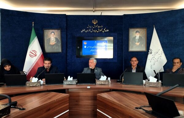 نشست هم‌اندیشی کارشناسان روابط عمومی با مدیر کل آموزش و پرورش خراسان رضوی