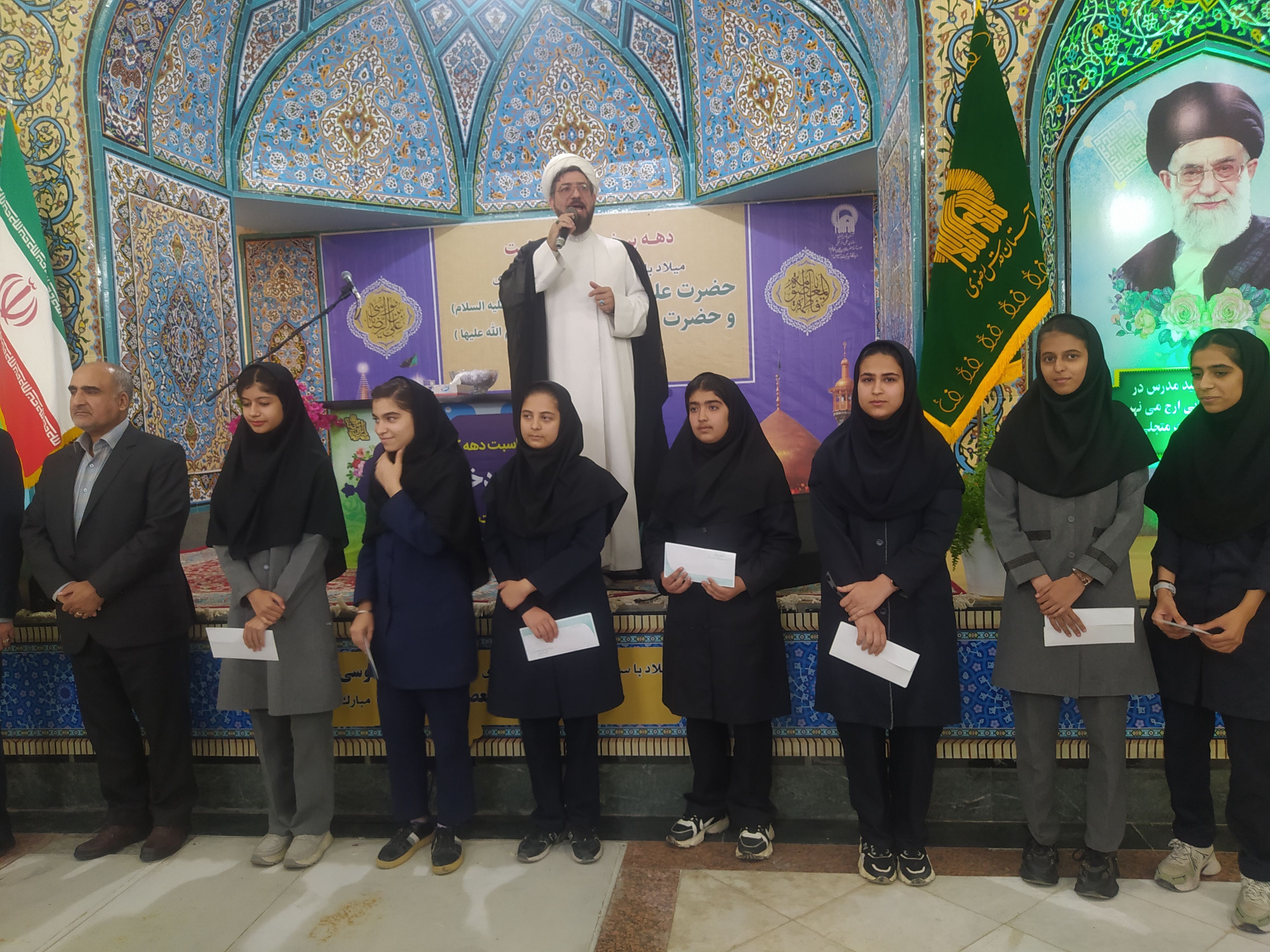 برگزاری اجتماع بزرگ دختران رضوی در شهرستان کاشمر 