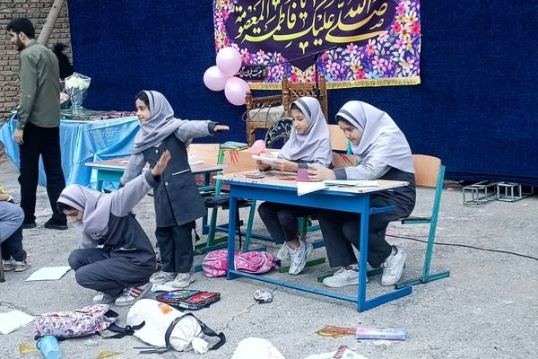 مراسمی به یاد شهدای میناب در رباط‌کریم