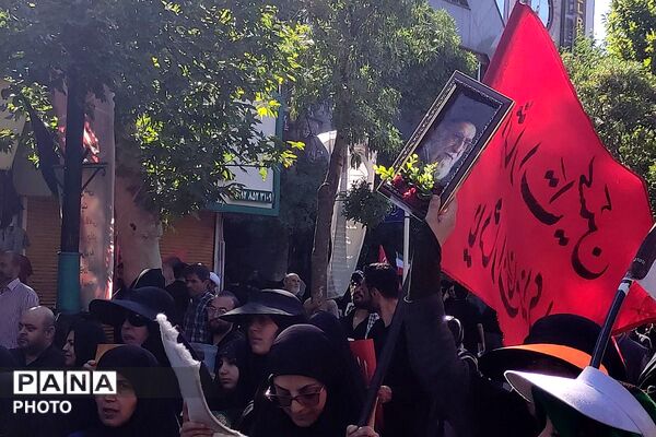  وداع با رهبر شهید در جوار بارگاه رضوی