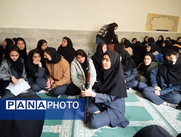 آموزش آمادگی دفاعی در سطح مدارس شهر آشخانه